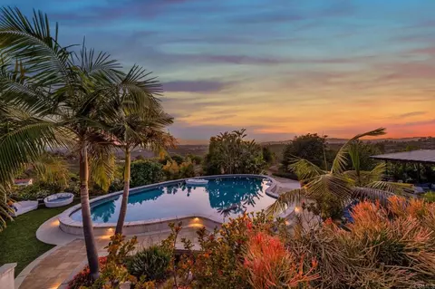 Exterior - 4248 Citrus Dr, Fallbrook, CA 92028 photo 12 of 17
