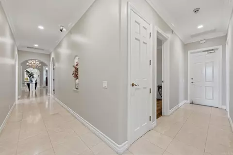 Entry Way - 4248 Citrus Dr, Fallbrook, CA 92028 photo 4 of 6