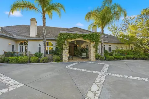Exterior - 4248 Citrus Dr, Fallbrook, CA 92028 photo 1 of 17