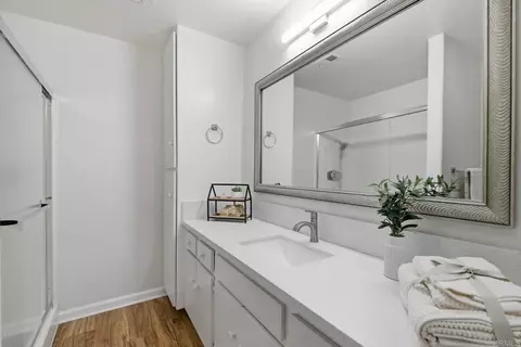 Bath - 1052 Plover Way, Oceanside, CA 92057 photo 1 of 3