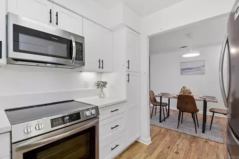 Kitchen - 1052 Plover Way, Oceanside, CA 92057 photo 3 of 3