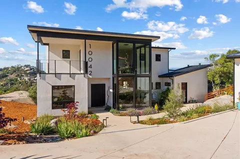 10042 Tall Oak Dr, Escondido, CA 92026