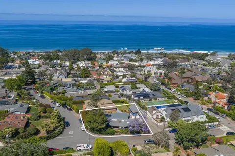 386 13th St, Del Mar, CA 92014