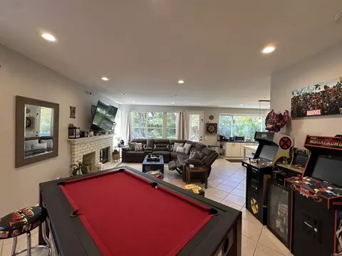 Living - 5138 Palmera Dr, Oceanside, CA 92056 photo 2 of 4