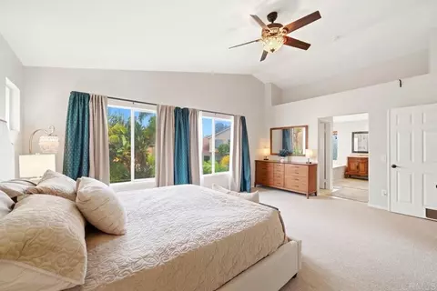 Bedroom - 5138 Palmera Dr, Oceanside, CA 92056 photo 4 of 5