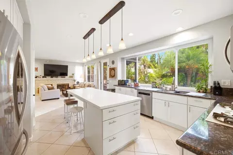 5138 Palmera Dr, Oceanside, CA 92056