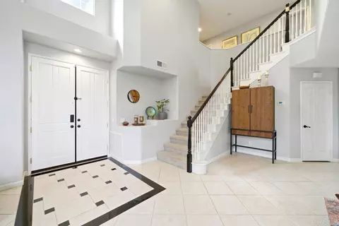 Entry Way - 5138 Palmera Dr, Oceanside, CA 92056 photo 3 of 3