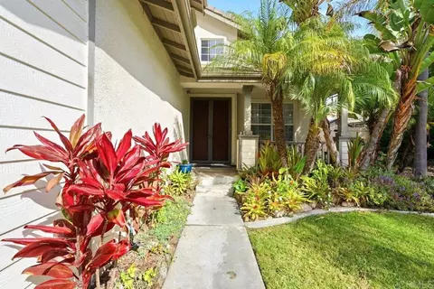 Exterior - 5138 Palmera Dr, Oceanside, CA 92056 photo 2 of 14