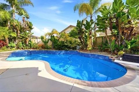 Exterior - 5138 Palmera Dr, Oceanside, CA 92056 photo 11 of 14