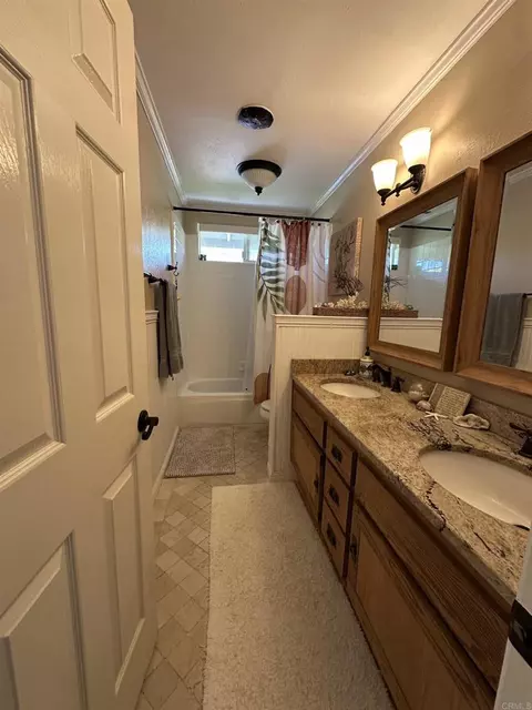 Bath - 5138 Palmera Dr, Oceanside, CA 92056 photo 1 of 2