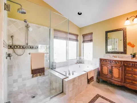 Bath - 5138 Palmera Dr, Oceanside, CA 92056 photo 2 of 2