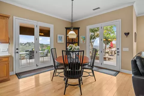 Dining - 30419 Canyon Ests, Vista, CA 92084 photo 5 of 5