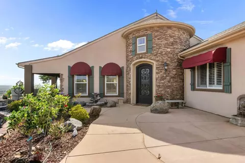 Exterior - 30419 Canyon Ests, Vista, CA 92084 photo 2 of 25