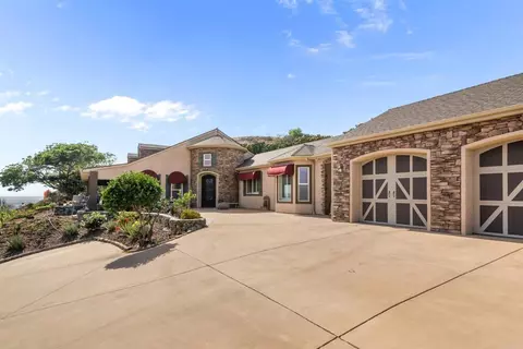 Exterior - 30419 Canyon Ests, Vista, CA 92084 photo 5 of 25