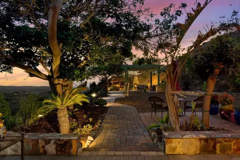 Exterior - 30419 Canyon Ests, Vista, CA 92084 photo 24 of 25