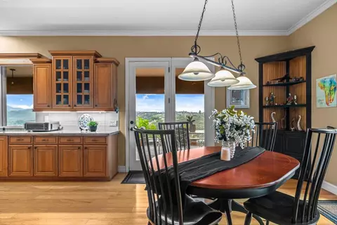 Dining - 30419 Canyon Ests, Vista, CA 92084 photo 4 of 5
