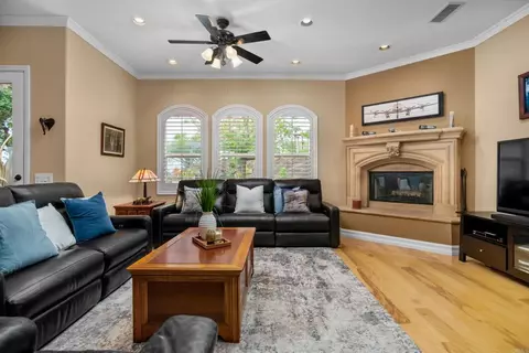 Living - 30419 Canyon Ests, Vista, CA 92084 photo 1 of 2