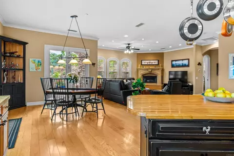 Dining - 30419 Canyon Ests, Vista, CA 92084 photo 3 of 5