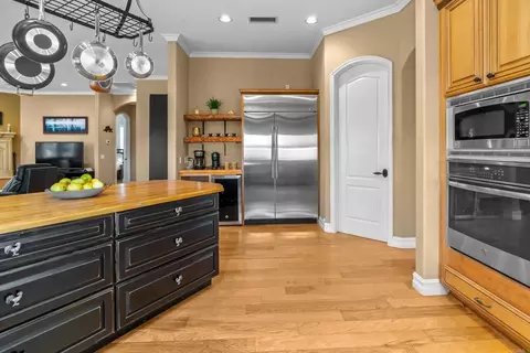 Kitchen - 30419 Canyon Ests, Vista, CA 92084 photo 3 of 4