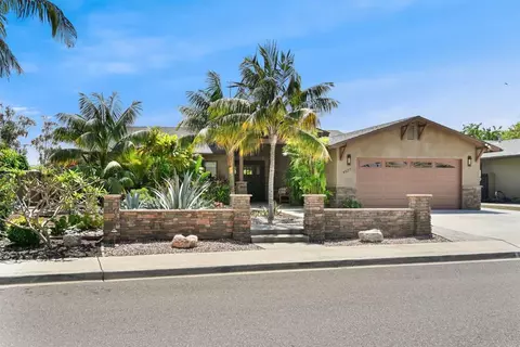 4927 Loma Way, Carlsbad, CA 92008