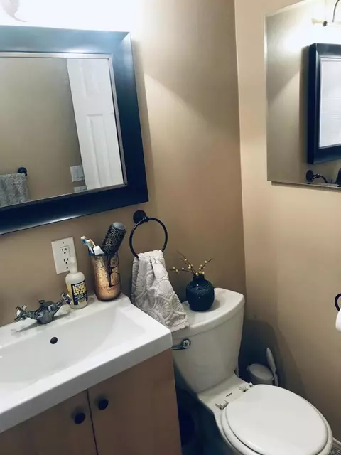 Bath - 1034 3rd St, Encinitas, CA 92024 photo 1 of 2