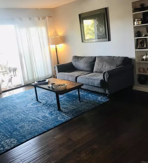 Living - 1034 3rd St, Encinitas, CA 92024 photo 2 of 4