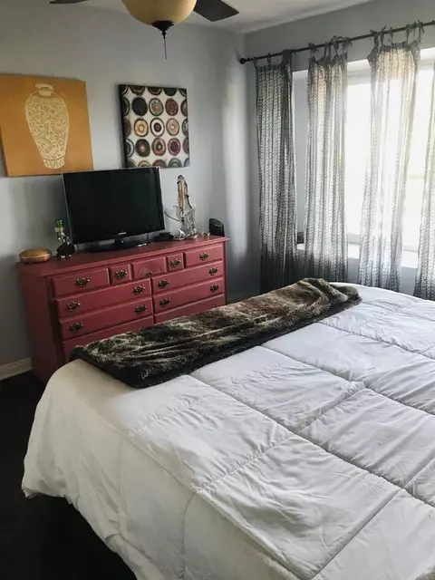 Bedroom - 1034 3rd St, Encinitas, CA 92024 photo 1 of 2