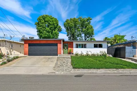 1789 Knapp Dr, Vista, CA 92084