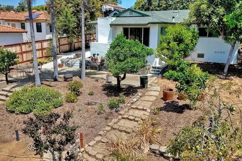 Exterior - 932 Stratford Dr, Encinitas, CA 92024 photo 5 of 14