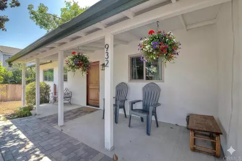 Exterior - 932 Stratford Dr, Encinitas, CA 92024 photo 3 of 14