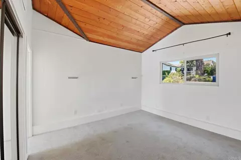 Bedroom - 932 Stratford Dr, Encinitas, CA 92024 photo 5 of 6