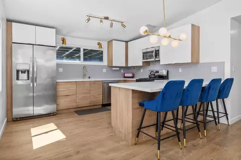 3561 Tomahawk Ln, San Diego, CA 92117