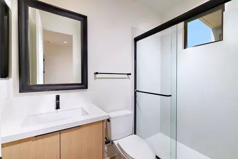 Bath - 417 Bell Ranch Rd, Solana Beach, CA 92075 photo 3 of 4