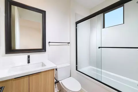 Bath - 417 Bell Ranch Rd, Solana Beach, CA 92075 photo 2 of 4