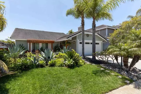 1821 Hawk View Dr, Encinitas, CA 92024