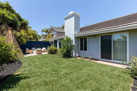 Exterior - 1821 Hawk View Dr, Encinitas, CA 92024 photo 7 of 11