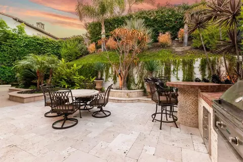 Exterior - 7216 Sanderling Ct, Carlsbad, CA 92011 photo 5 of 10