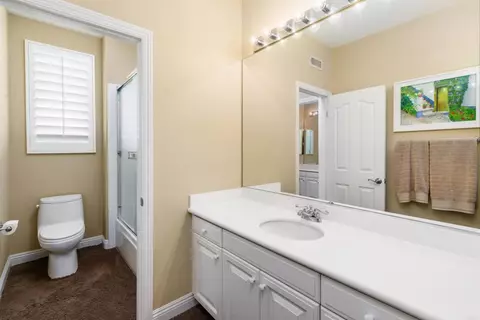 Bath - 7216 Sanderling Ct, Carlsbad, CA 92011 photo 5 of 7