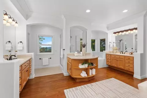 Bath - 7971 Paseo Esmerado, Carlsbad, CA 92009 photo 1 of 1