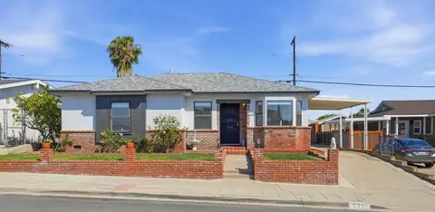 6751 Carthage St, San Diego, CA 92120