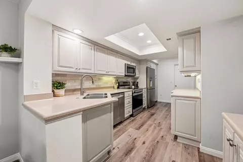 Kitchen - 4544 Cambridge Way, Carlsbad, CA 92010 photo 3 of 5