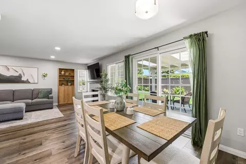 Dining - 4544 Cambridge Way, Carlsbad, CA 92010 photo 1 of 3