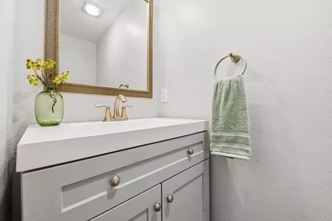 Bath - 4544 Cambridge Way, Carlsbad, CA 92010 photo 1 of 5