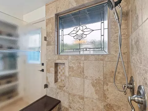 Bath - 13737 Temple St, Poway, CA 92064 photo 3 of 6