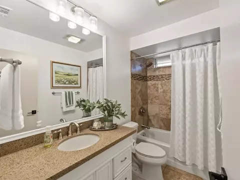 Bath - 13737 Temple St, Poway, CA 92064 photo 4 of 6