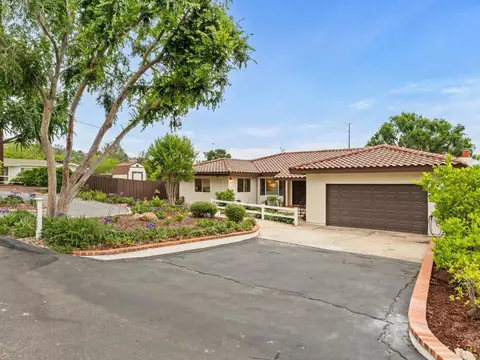 Exterior - 13737 Temple St, Poway, CA 92064 photo 3 of 11