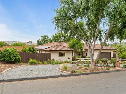 Exterior - 13737 Temple St, Poway, CA 92064 photo 11 of 11