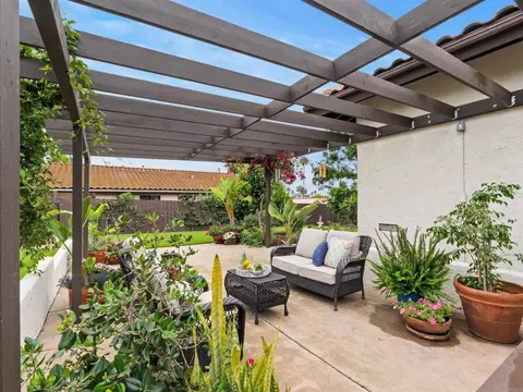 Exterior - 13737 Temple St, Poway, CA 92064 photo 8 of 11