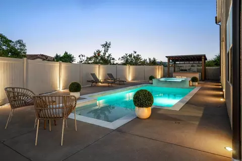 22013 Long Trot Dr, Escondido, CA 92029