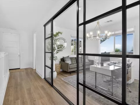 Entry Way - 1858 Avocado Rd, Oceanside, CA 92054 photo 3 of 4